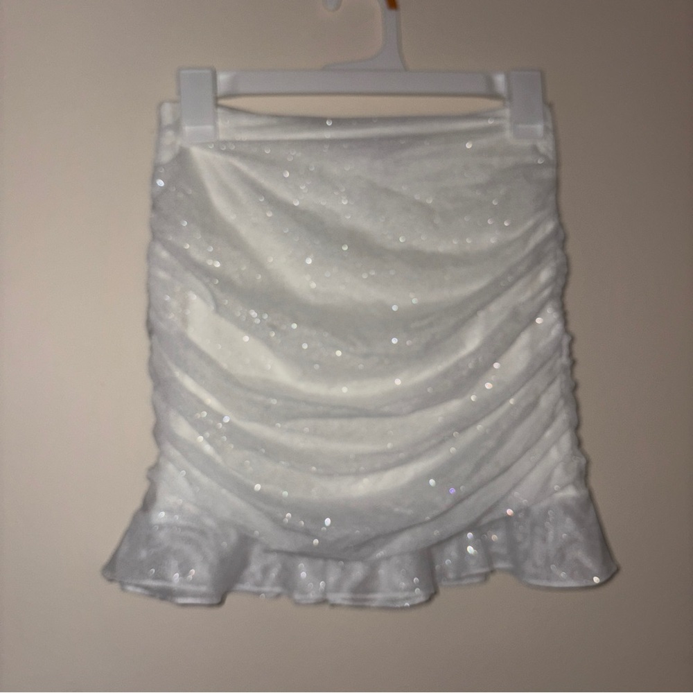 Babyboo White Glitter Ruched Mini Skirt Medium NWT Ruffle Hem Party